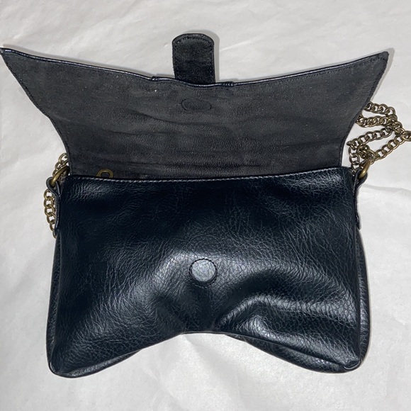 Matt by Matt & Nat purse vegan leather, moto style with chains and studs - Picture 9 of 10